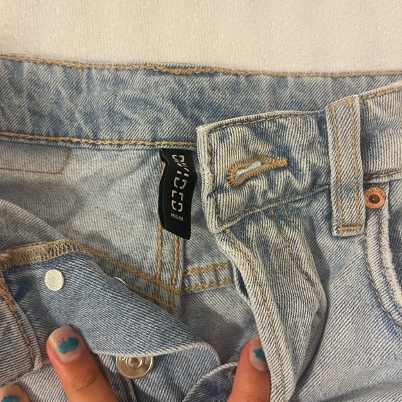 Jean Shorts - Picture 3 of 3